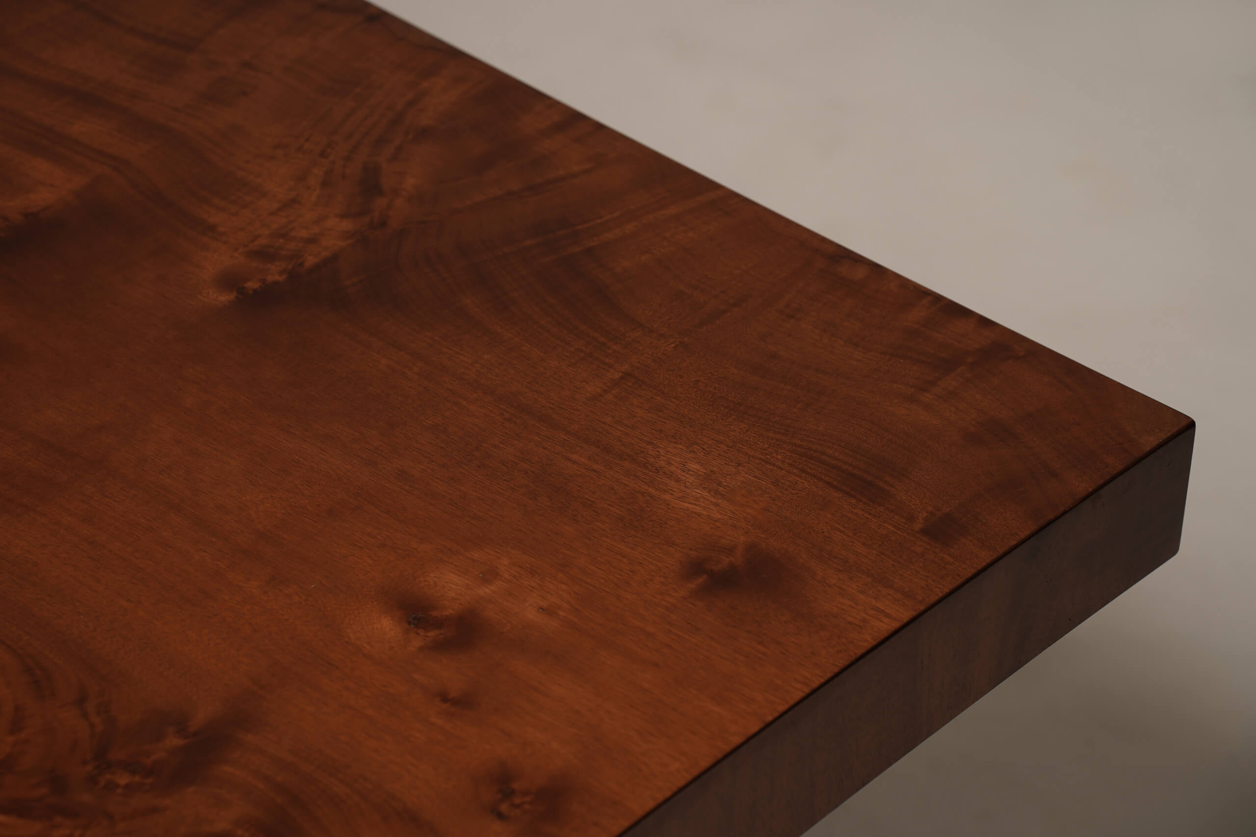 TABLE - DSC04908